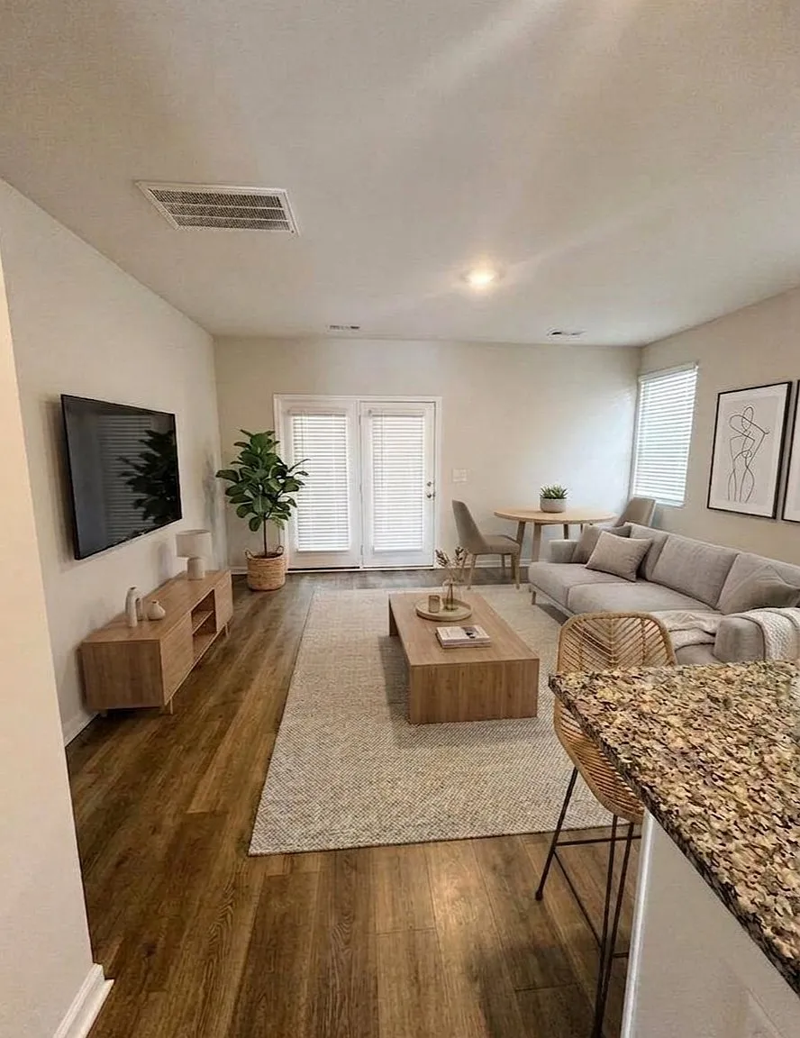3 bed, 2.5 bath, 1422 sqft, $2,000 — Photo 3