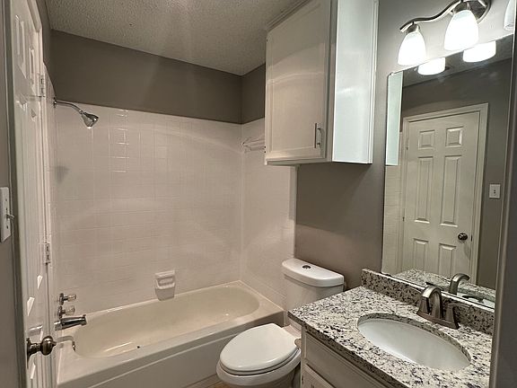 5th image of 5642 Westchase Dr