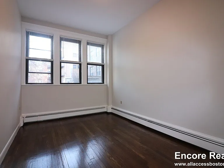 25 Stearns Rd #4 — Photo 13