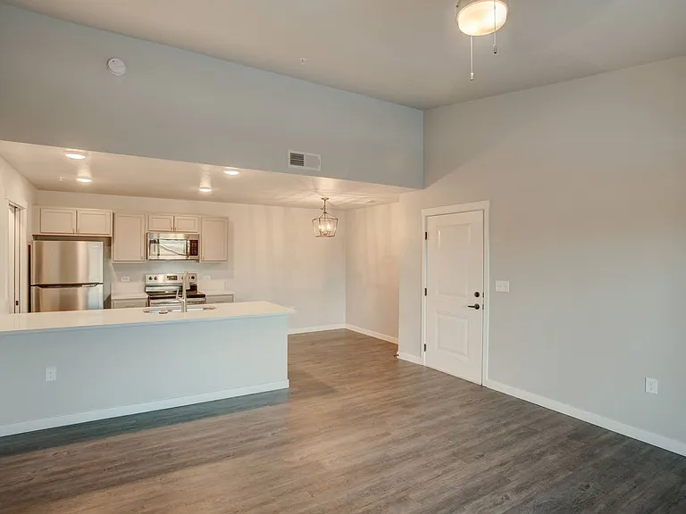 1420 Maple Grove Apartments — Photo 36