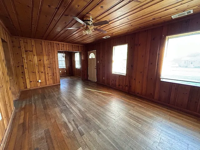 121 Brown St — Photo 3