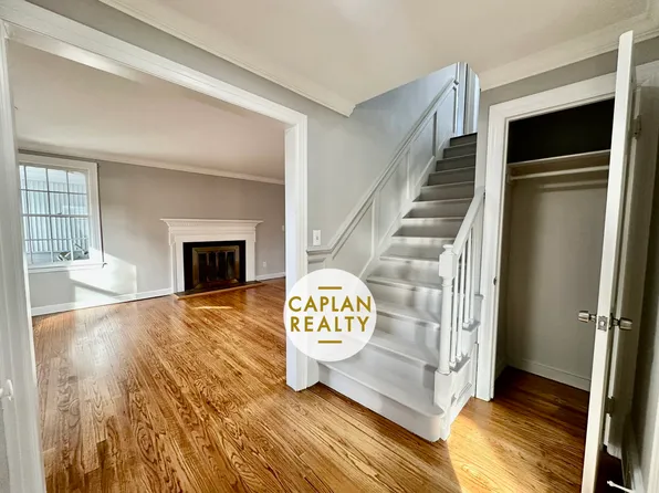 29 Wellington Rd, New Haven, CT 06515