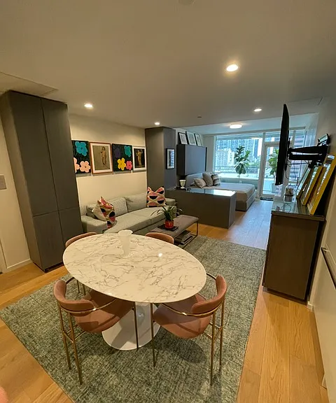 877 Francisco St — Photo 3