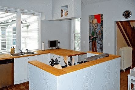 5th image of 546 Ashland Ave #546