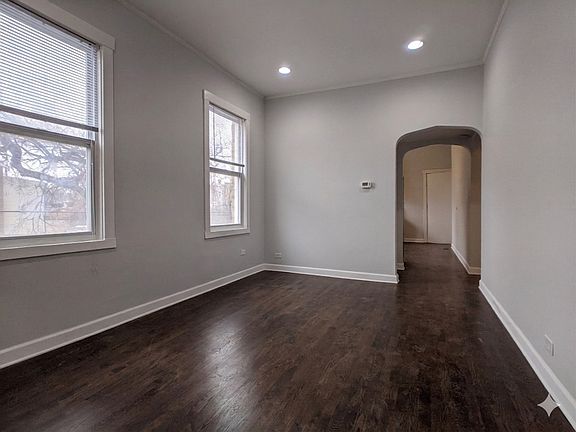 2nd image of 2257 W Hirsch St #1W