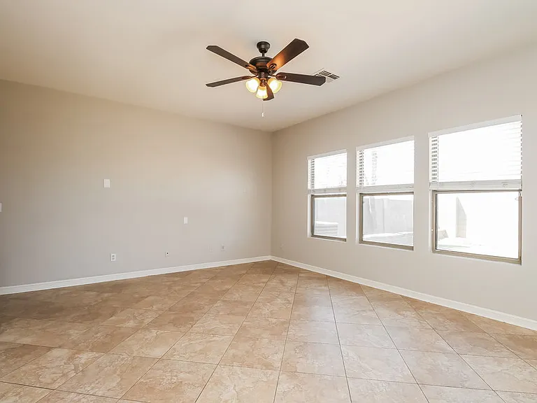 11552 E Flower Cir — Photo 4