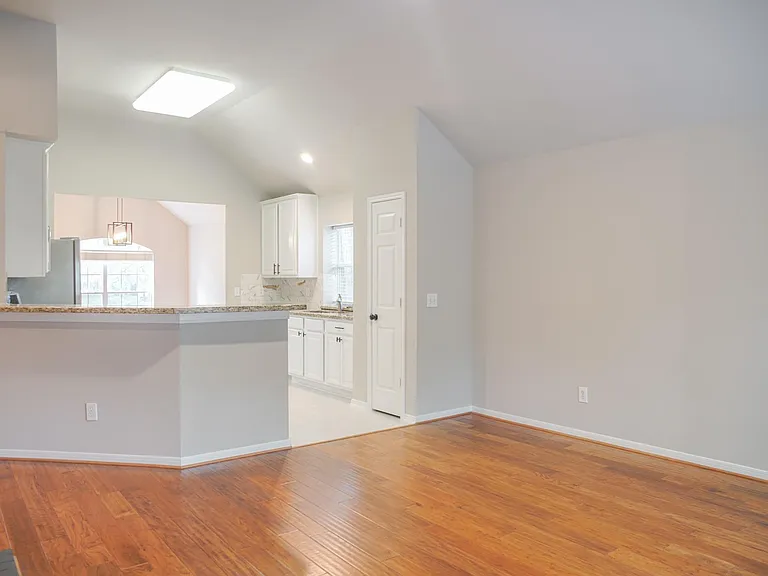 91 N Willow Point Cir — Photo 16