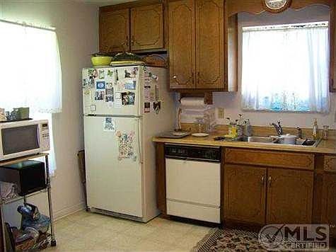 4th image of 4600 Inisheer Dr #12