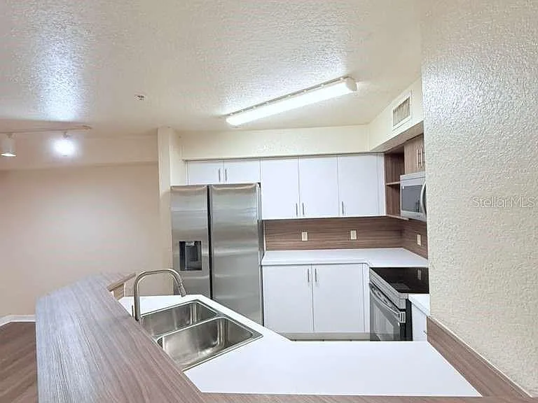 832 Camargo Way #105 — Photo 9