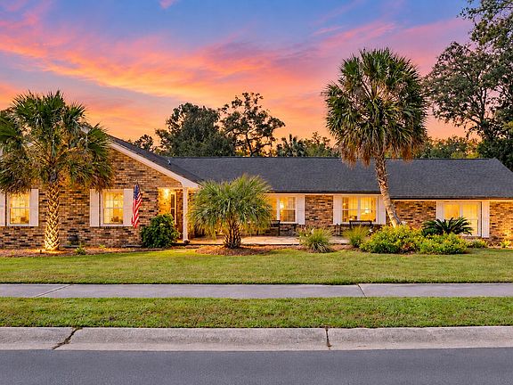 3rd image of 2204 Forest Lakes Blvd