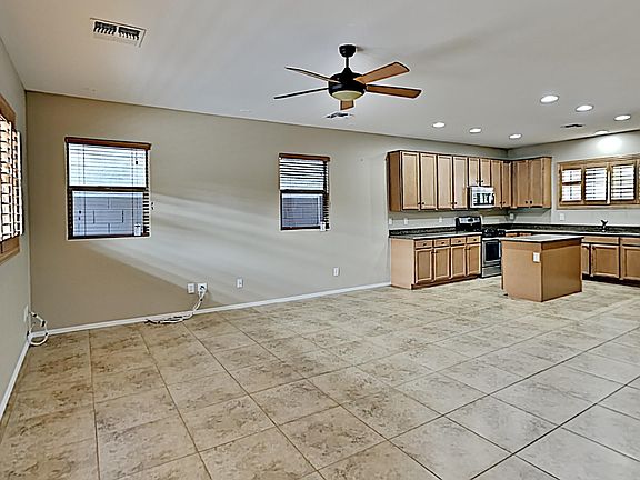 3rd image of 3853 E Branham Ln