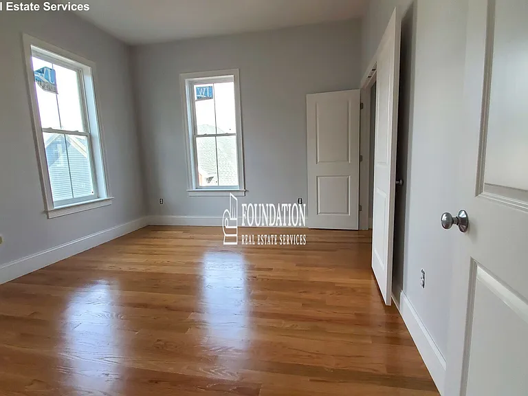 18 Murdock St #8 — Photo 3