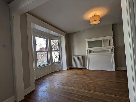 4th image of 220 Elm St #2