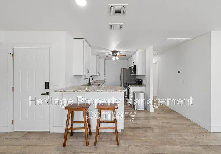 784 Hill Top Dr — Photo 10