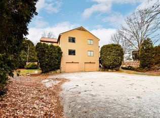 3 Leland Farm Rd #3, Ashland, MA 01721
