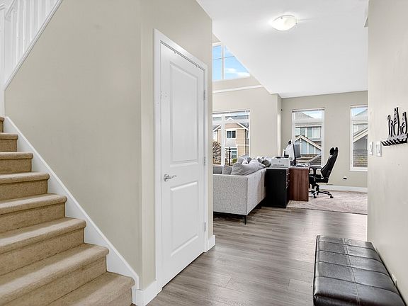 4th image of 10115 240a St