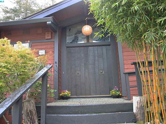 3rd image of 942 Harbor View Dr
