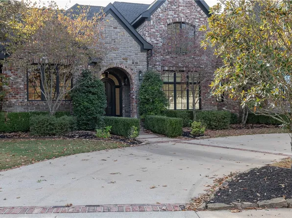 4921 Clear Creek Blvd, Fayetteville, AR 72704