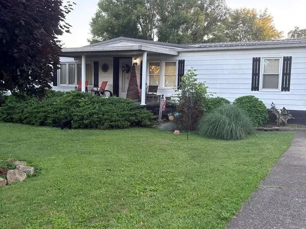 106 Boley St, Oak Hill, WV 25901