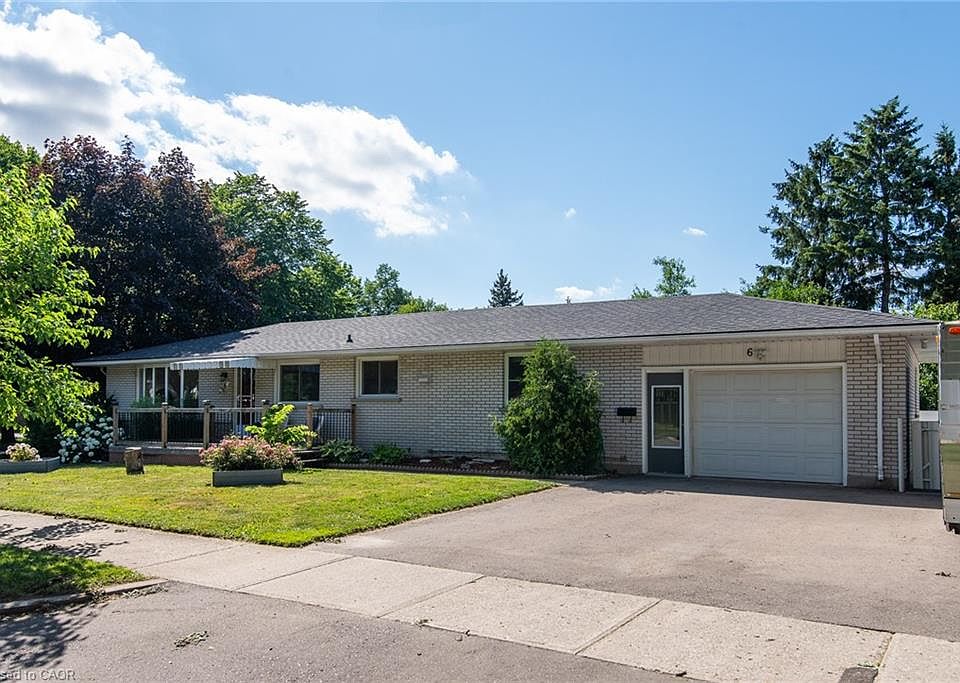 1st image of 6 Strathcona Cres
