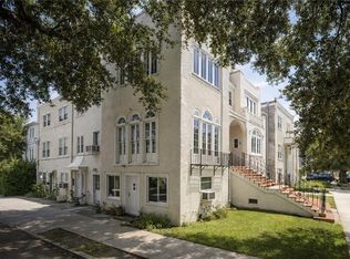 4237 Fontainebleau Dr, New Orleans, LA 70125