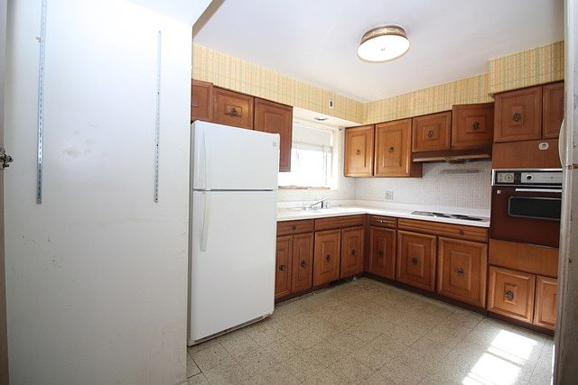 2nd image of 6950 N Bell Ave