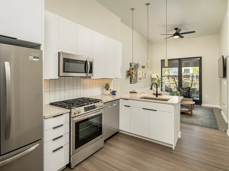 Huxley Scottsdale — Photo 16