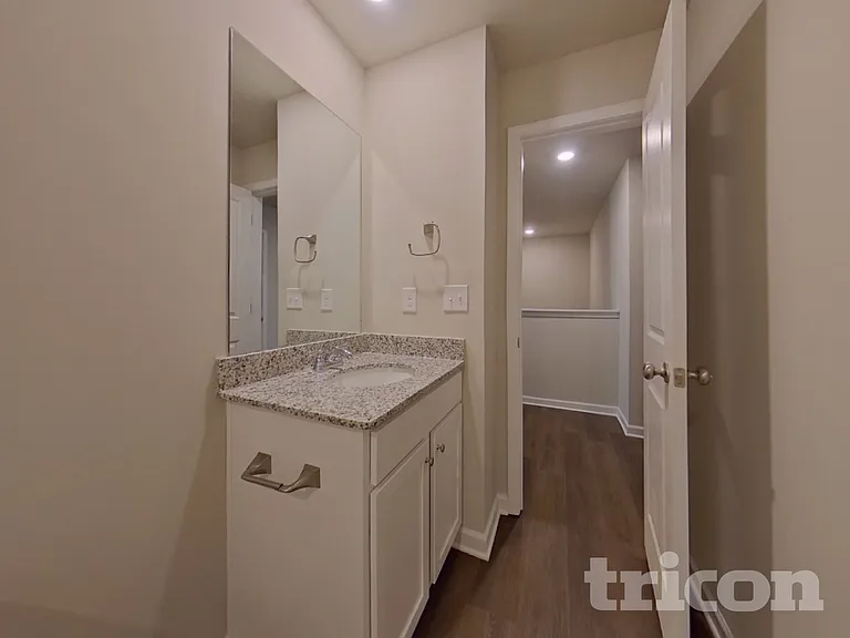 114 Highland Dr — Photo 15