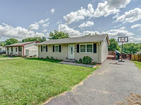 4th image of 8337 Willow Creek Dr