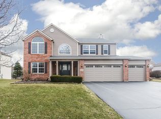 653 Kelley Dr, North Aurora, IL 60542