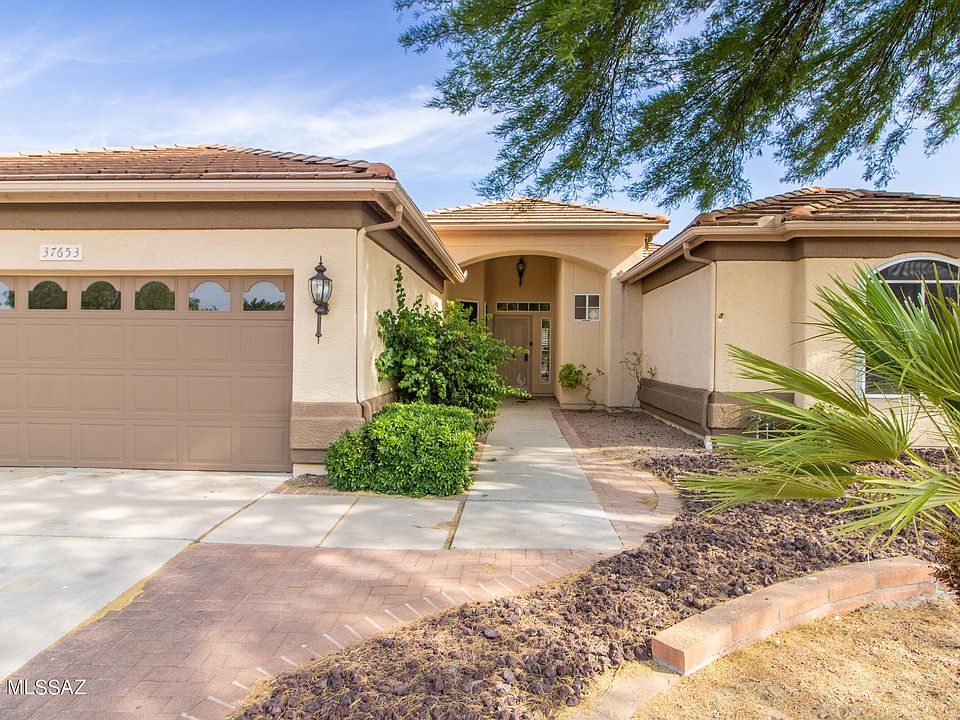 1st image of 37653 S Niblick Dr
