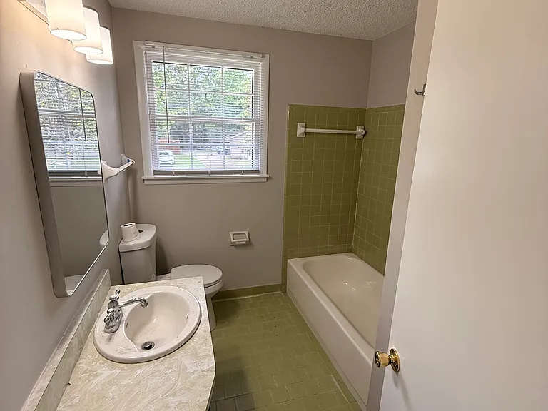 4923 Barella Dr — Photo 16