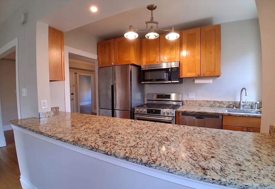 3 bed, 1100 sqft, $4,497 — Photo 1