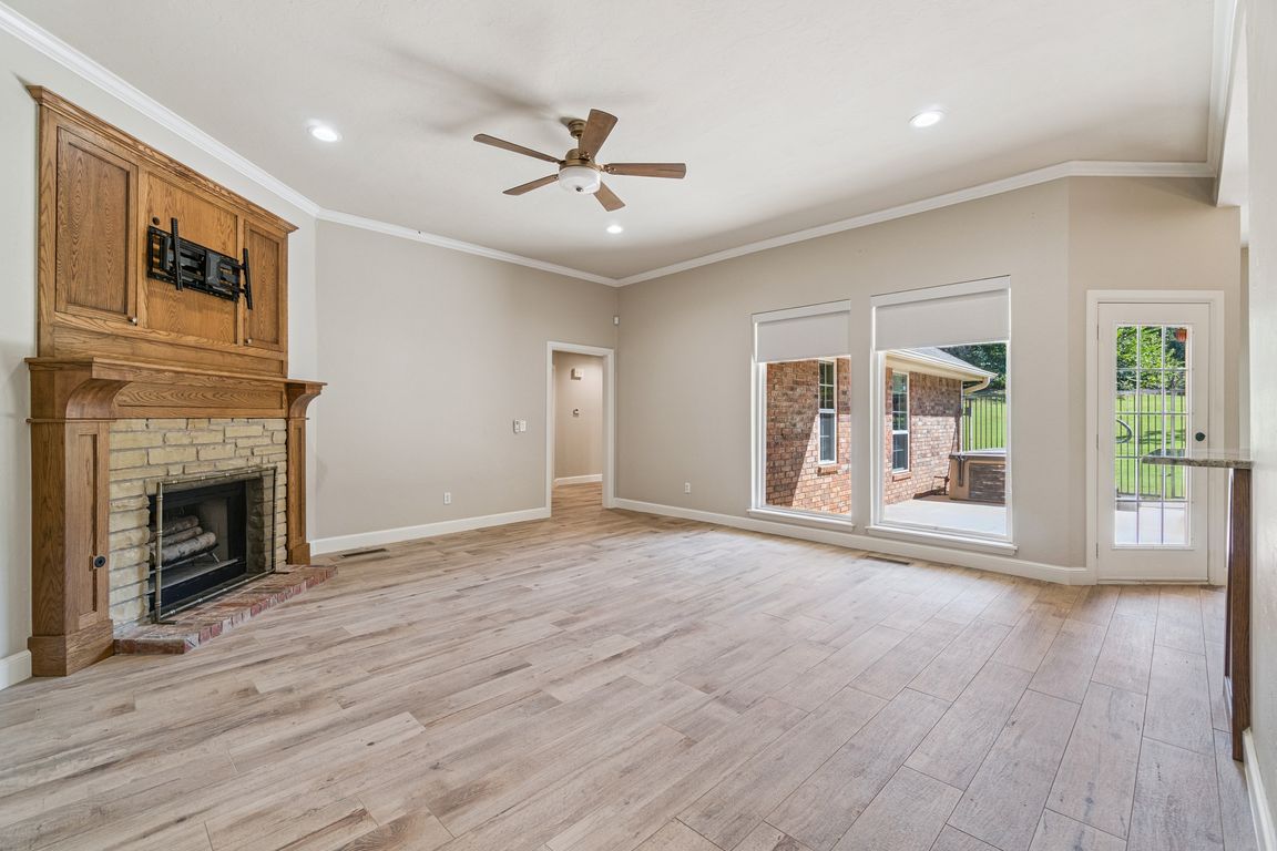 next background image