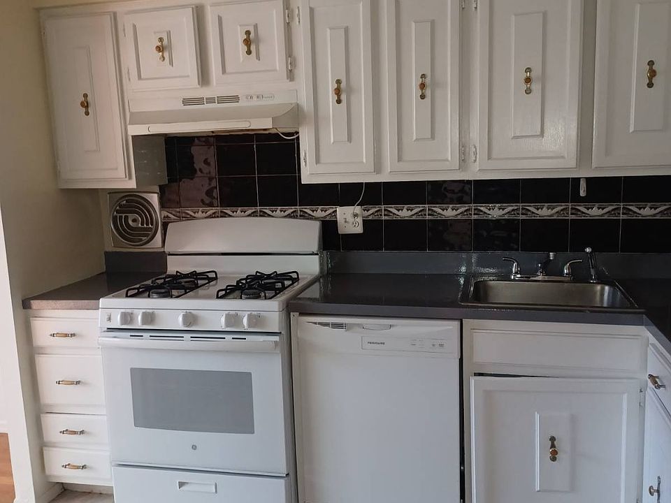 1st image of 156-41 77th St #1