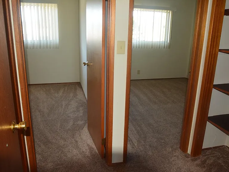 905 Evelyn Ave #7 — Photo 4