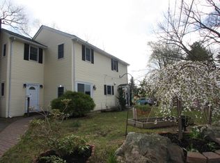 12 Overlook Rd, Natick, MA 01760
