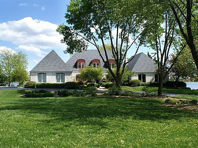 52 Watergate Dr photo 1