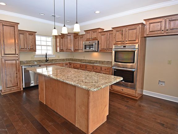 3rd image of 3426 E Woodland