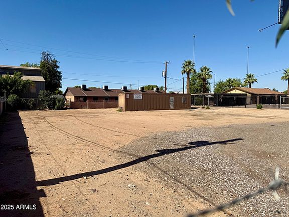 2nd image of 7801 N Black Canyon Highway #4