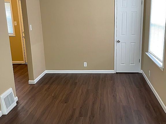 5th image of 1925 Eagle Dr