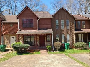 848 Brandy Oaks Ln, Stone Mountain, GA 30088