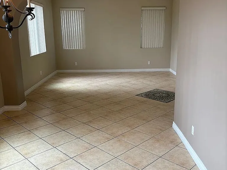 954 Teatro Cir #F — Photo 2
