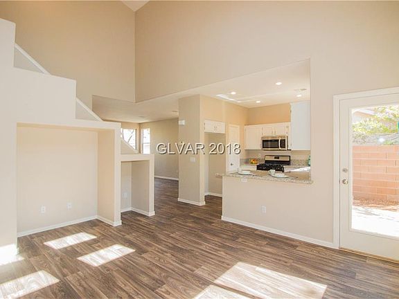 5th image of 10361 Sloping Hill Ave