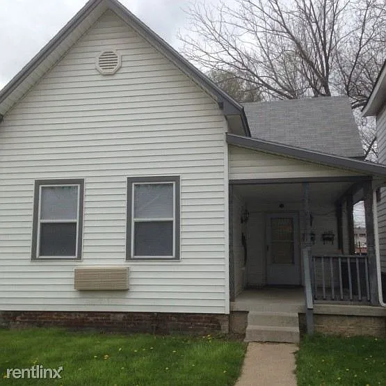 1130 Olive St APT C photo 1