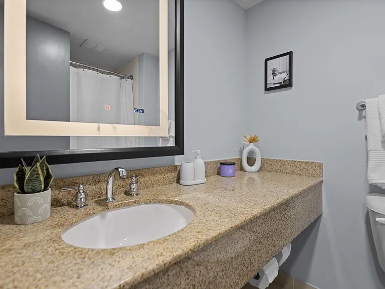 The Presley Apartments — Photo 20