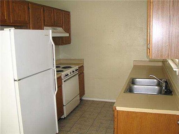 4th image of 9618 Sugar Hill Dr