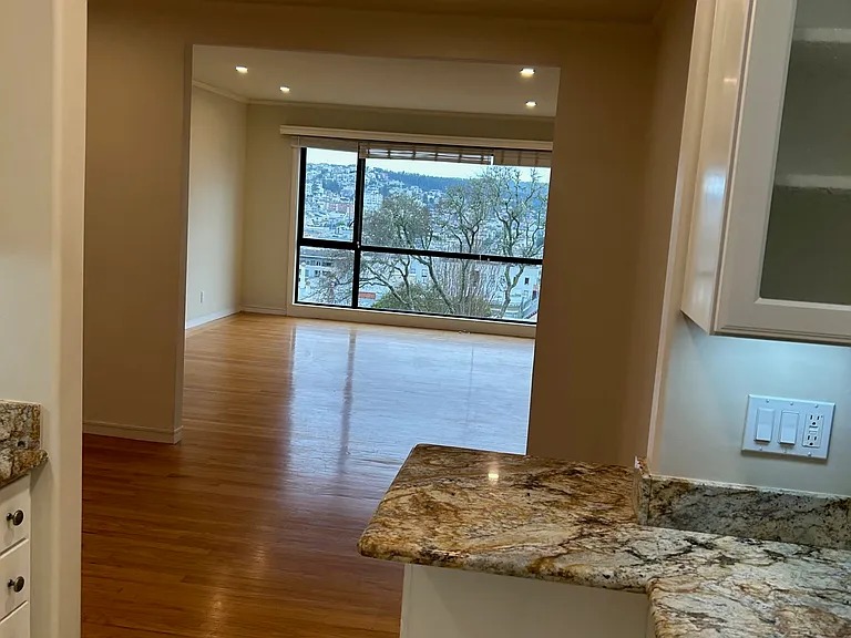 2433 Larkin St #1 — Photo 5