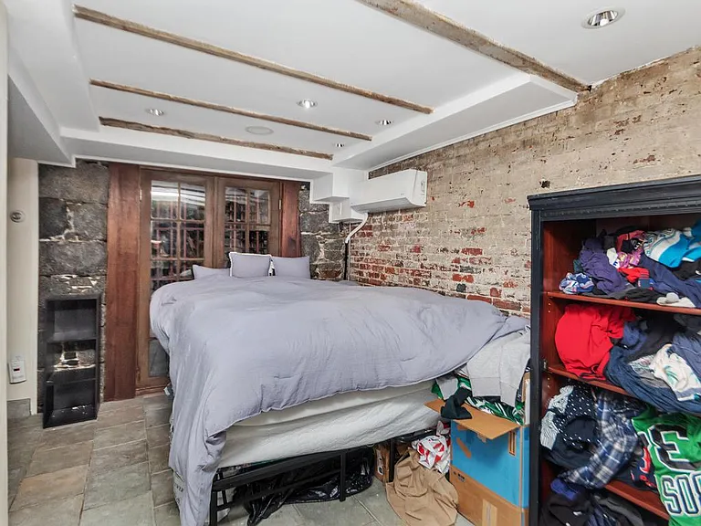 249 Bunker Hill St #B — Photo 11