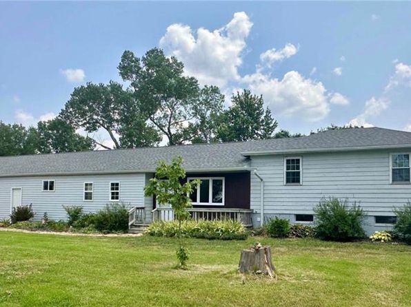 140 N 5th St, New Strawn, KS 66839